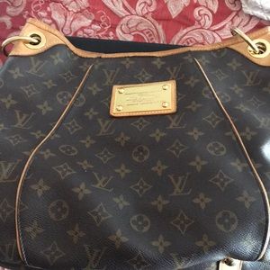 Authentic LV Galliera PM